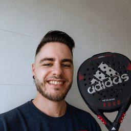 David Alonso, jugador de pádel y editor de Padelería